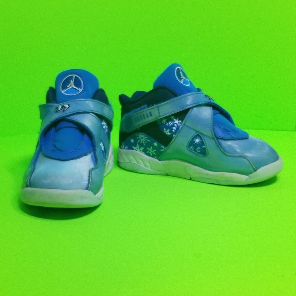 Air Jordan size 9c Retro 8 GS Sneakers
